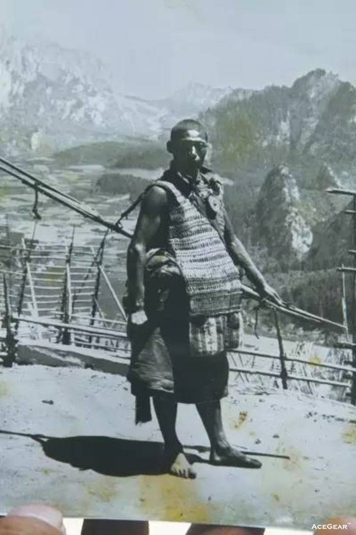 洛克相机中的迭部藏族青年