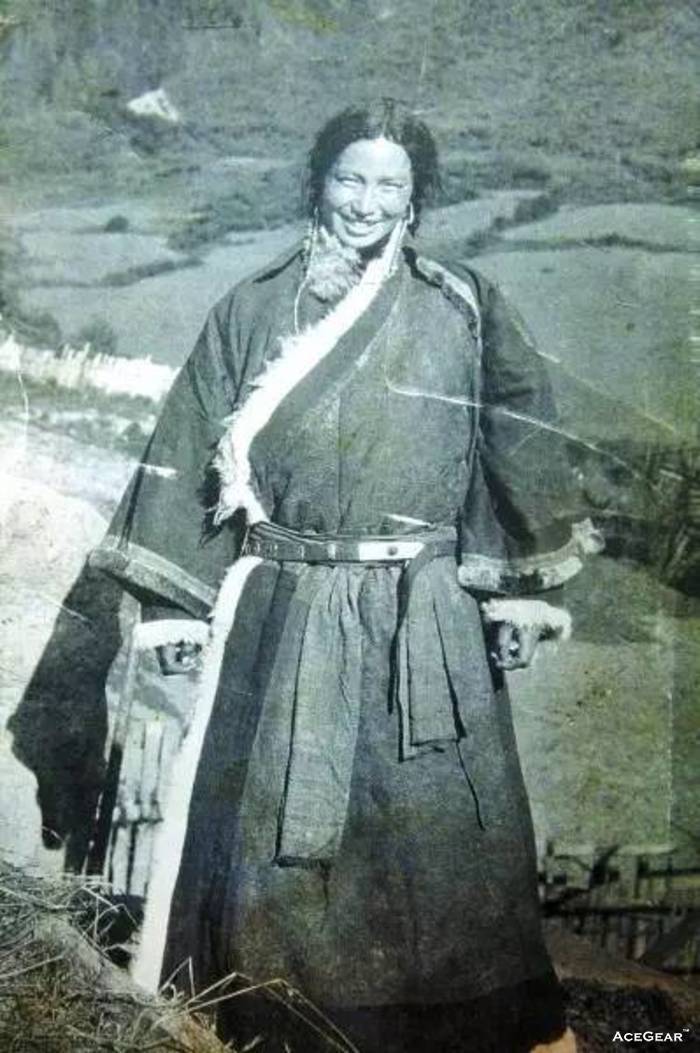 洛克相机中的迭部藏族少女