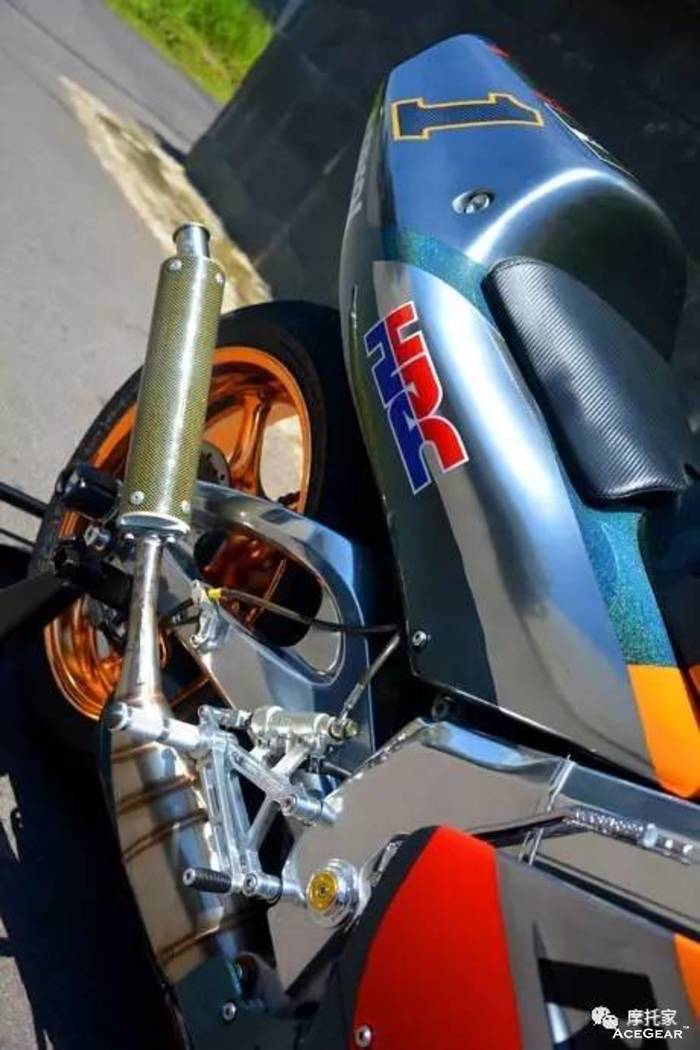 手工订制的排气管