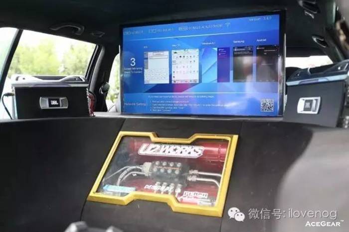 虽然聊天的时候谁也没提，但我觉得亨仔一定还用它唱过卡拉OK