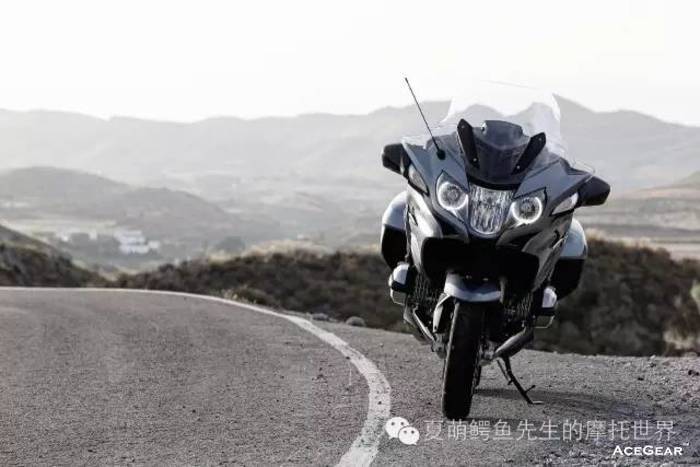 年度最佳运动旅行车：宝马R1200RT