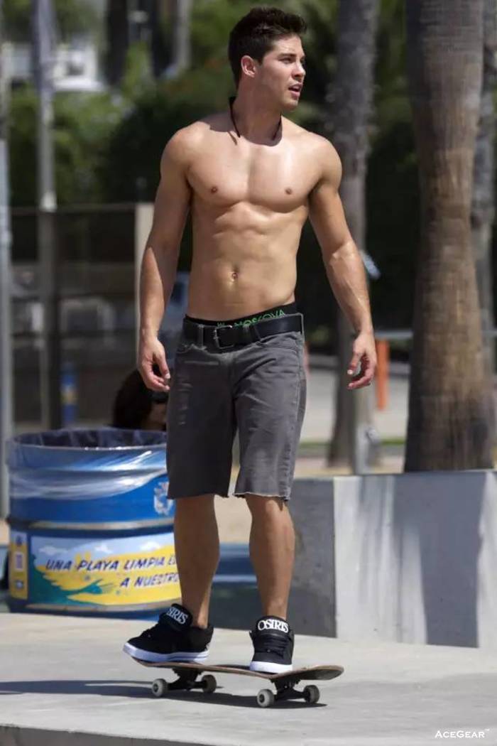 Dean Geyer
