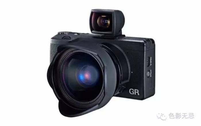 理光GR上加装一个其原厂的光学取景器GV-1，同样可称之为旁轴相机。