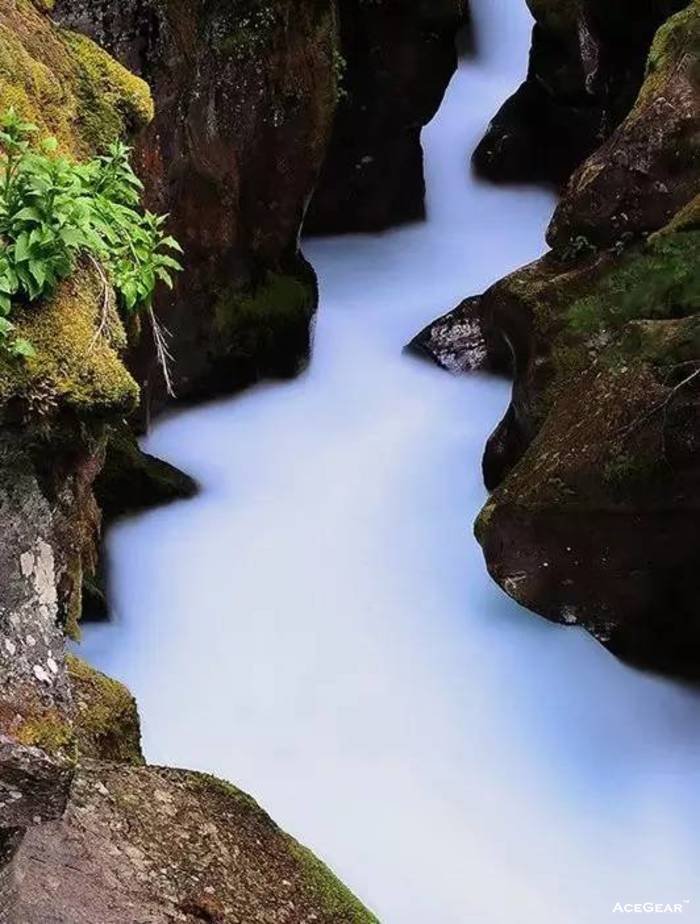 继续减慢快门速度，流水完全雾化